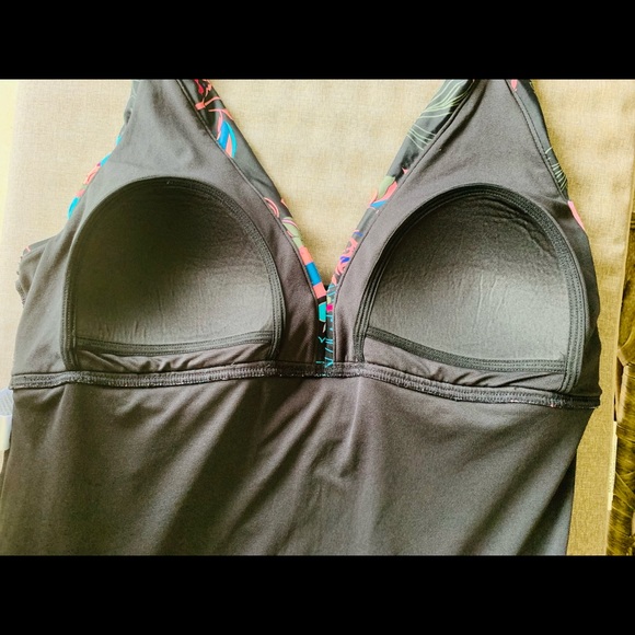 ☀️Sale🔥 Time and Tru - One Piece Flowery Multicolor Swimsuit - Picture 11 of 14